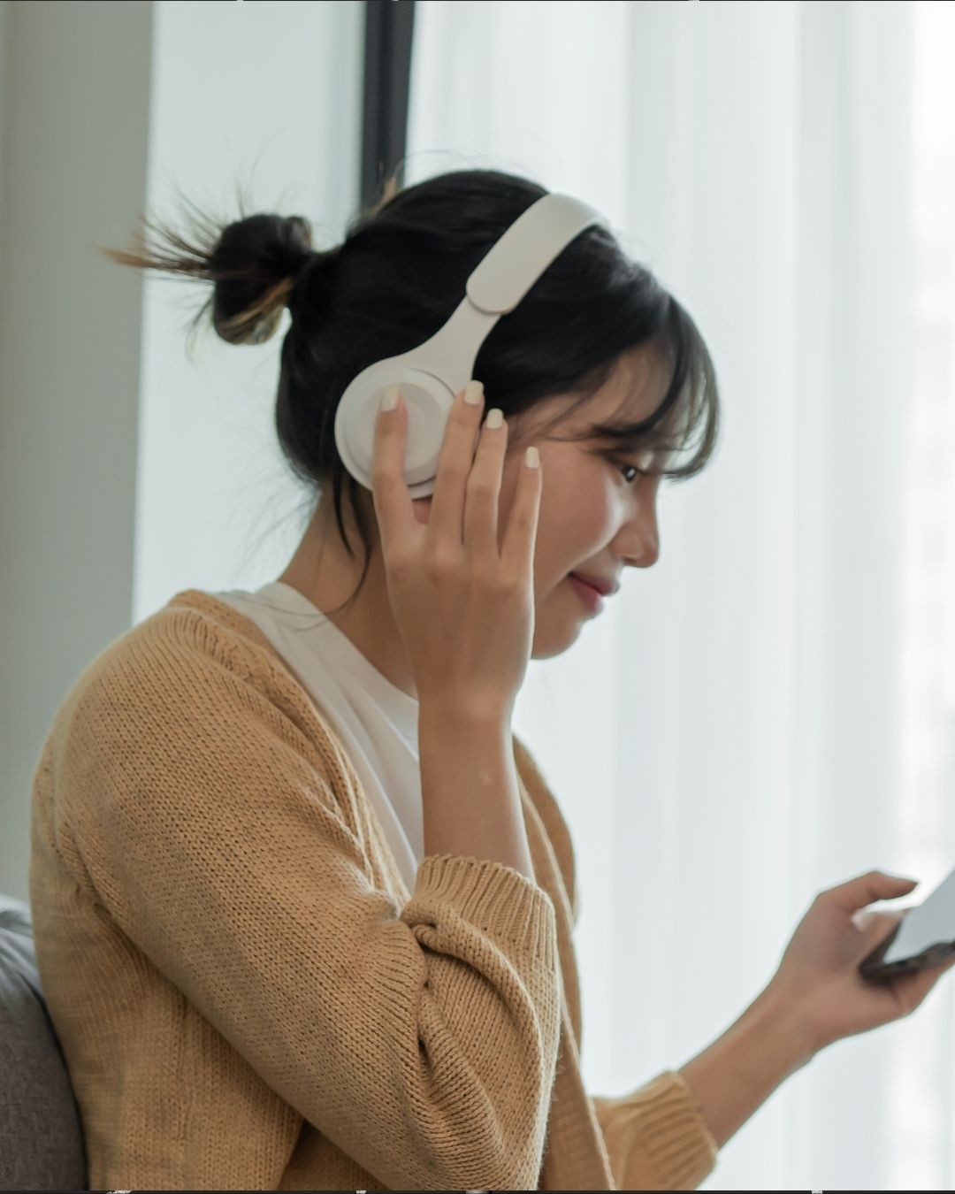 listening to message