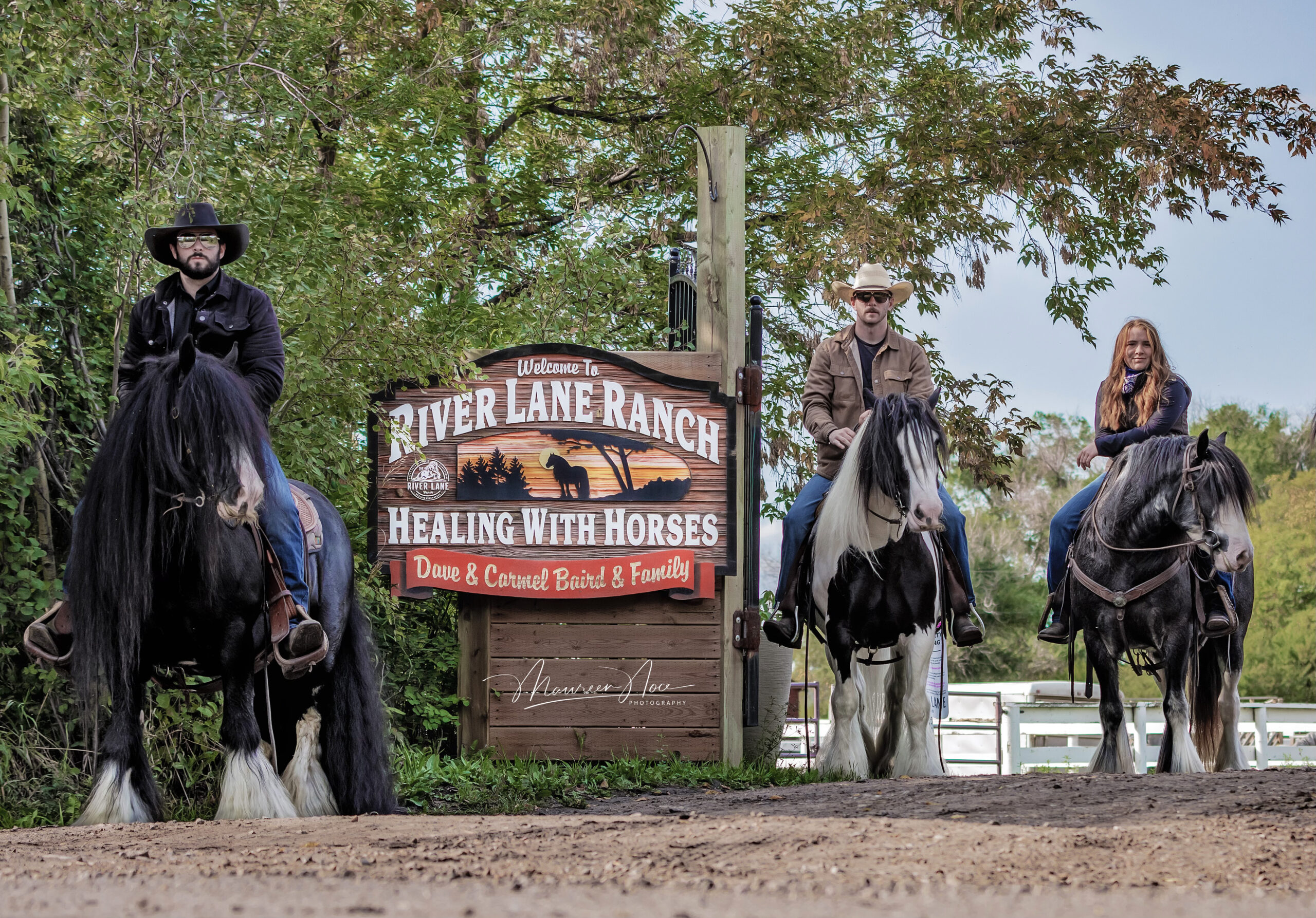 Healing-with-horses-sign-scaled